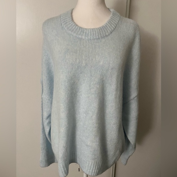 Abercrombie &Fitch Pullover Drop Shoulder Powder Blue Sweater XL  EUC - Picture 2 of 7